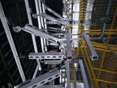 侧纵向抗震支架